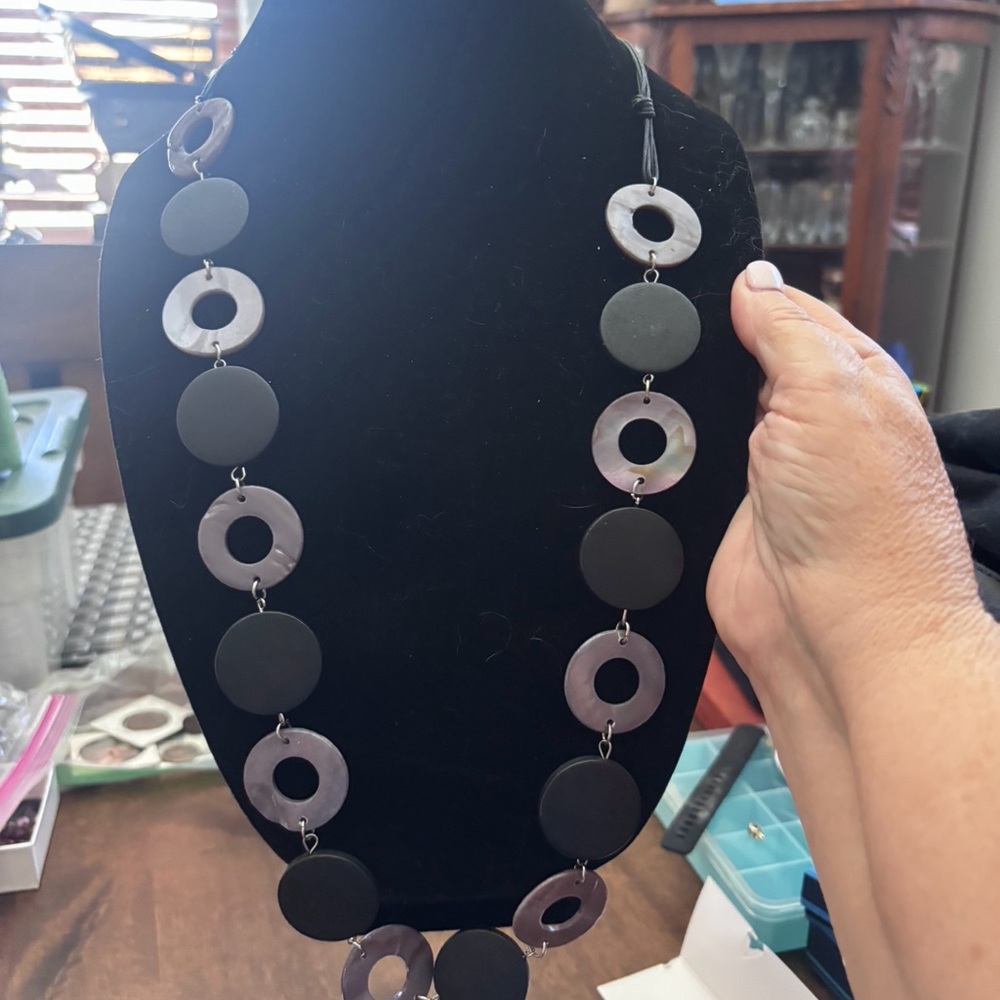 Elegant Black and Purple Circle Necklace